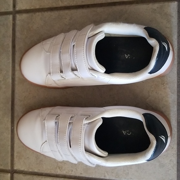 Leather Sneakers - Picture 8 of 10